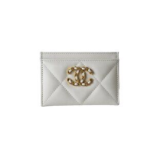 Chanel CC Lambskin Quilted Chanel 19 Card Holder White
